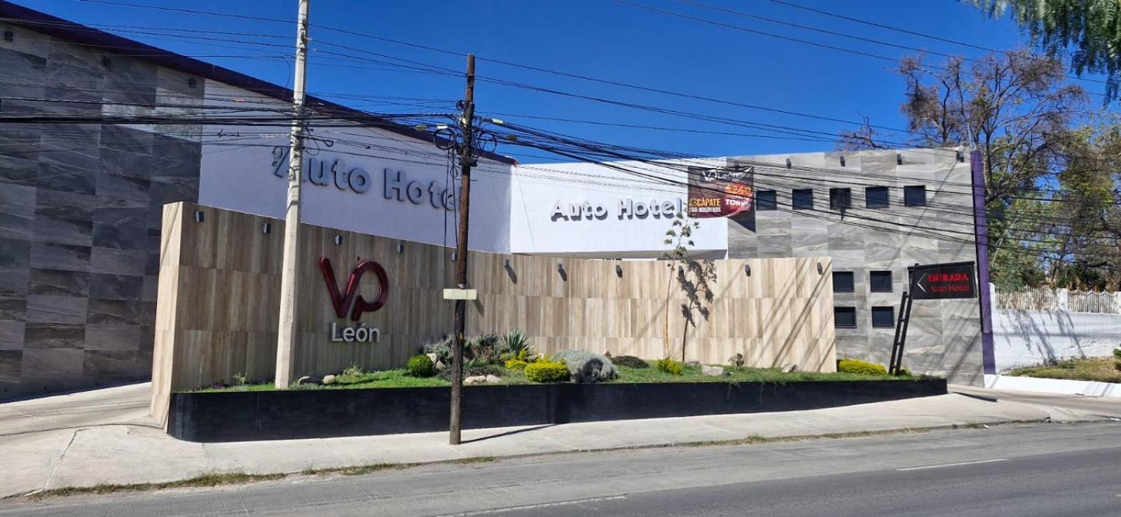 Vp Leon Motel La Reserva Ngoại thất bức ảnh